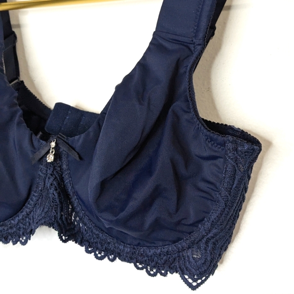 NWT‎ Curve Muse 34C Dark Blue Underwire Lace Trim Bra w/ Gemstone Detail Center - Picture 2 of 6